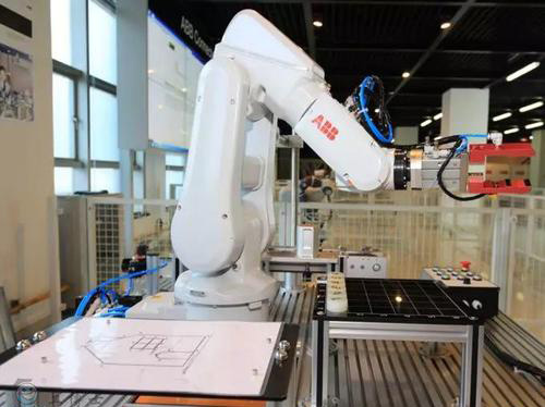 工業機器人高級課程